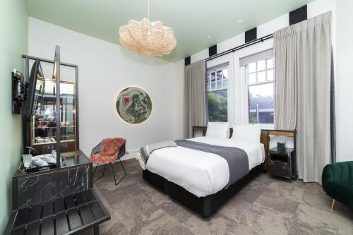 Фотография гостиницы Clarence Boutique Hotel