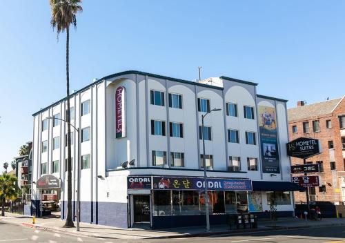 Фотография гостиницы Hometel Suites