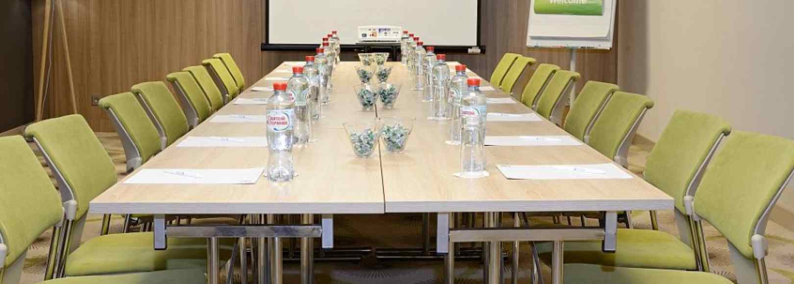 Фотография конференц-зала Волга