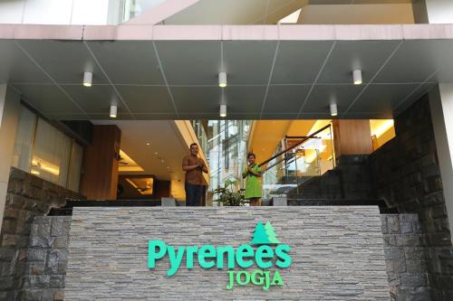 Фотография гостиницы Pyrenees Jogja