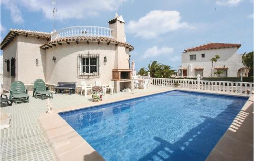 Фотографии гостевого дома
Amazing home in San Miguel de Salinas w/ Outdoor swimming pool, WiFi and 3 Bedrooms