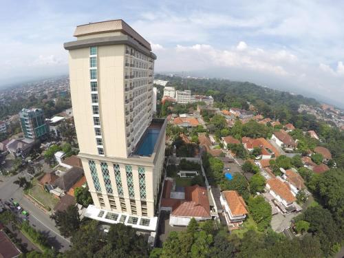 Фотография гостиницы Swiss-Belhotel Bogor