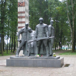 Фотография памятника Памятник-монумент Первогвардейцам  