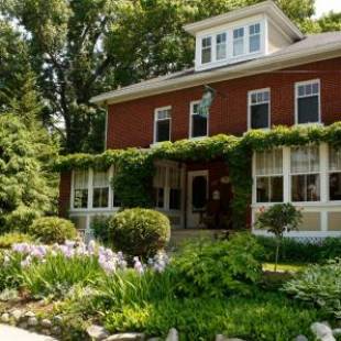 Фотографии мини отеля
Au Virage B&B