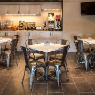 Фотография мотеля Harbor House Hotel and Marina