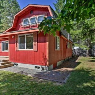 Фотография гостевого дома Cozy Ashford Home - 5 Mi to Rainier Natl Park!