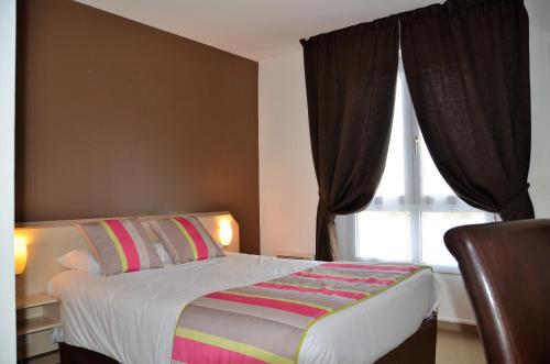 Фотография гостиницы Brit Hotel Cherbourg