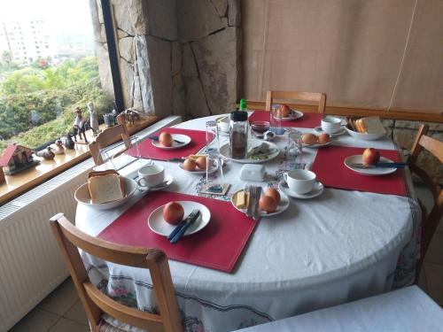 Фотография мини отеля Gran Departamento compartido frente al mar B&B en Rocas de Santo Domingo