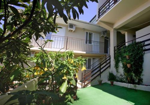 Фотография гостевого дома Лазурный на Декабристов