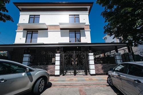 Фотография гостиницы Monarch