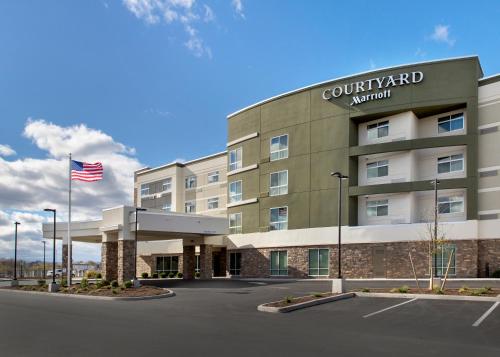 Фотография гостиницы Courtyard by Marriott Schenectady at Mohawk Harbor