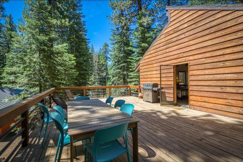 Фотография гостевого дома Tahoe Donner Tree House Retreat