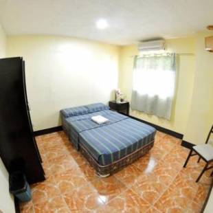 Фотографии мини отеля
Honey Hunt House