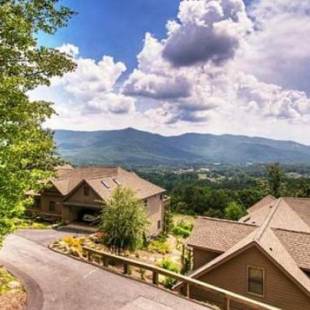 Фотографии гостевого дома
Red Plum Town Home