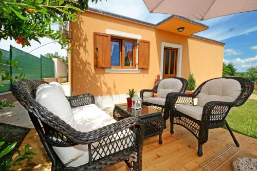 Фотография гостевого дома Holiday House Antonio