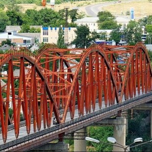 Фотография достопримечательности Красный мост