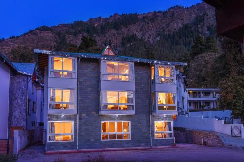 Фотография гостиницы The Pinewood, Nainital by Leisure Hotels