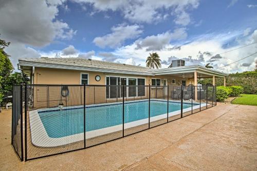 Фотографии гостевого дома 
            Riviera Beach Home with Pool - Walk to Beach!