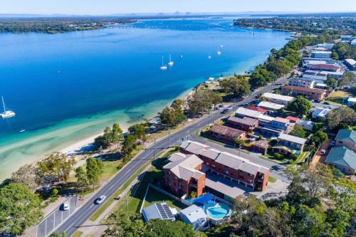 Фотография гостевого дома Boasting some of Bribie's Best Waterviews