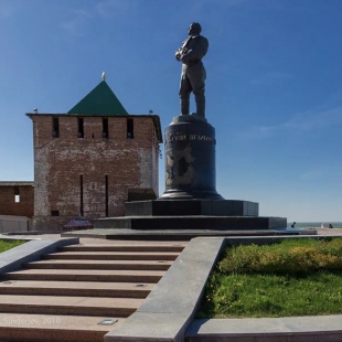 Фотография памятника Памятник Валерию Чкалову