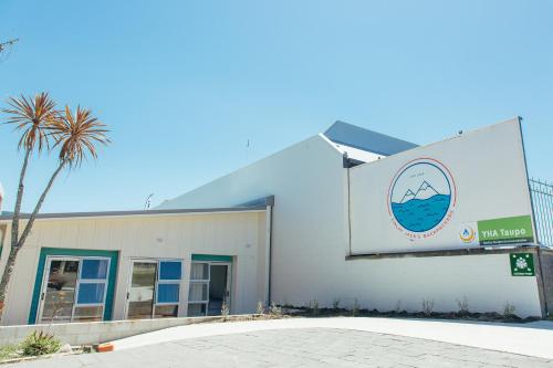 Фотография хостела YHA Taupo Finlay Jack's Backpackers