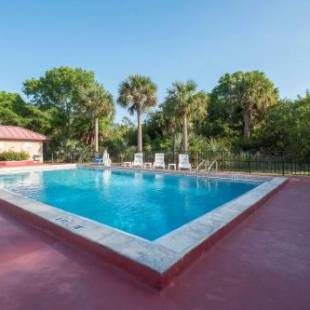 Фотографии мини отеля
Red Roof Inn Ft Pierce