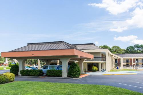 Фотография мотеля Days Inn by Wyndham Norfolk Airport