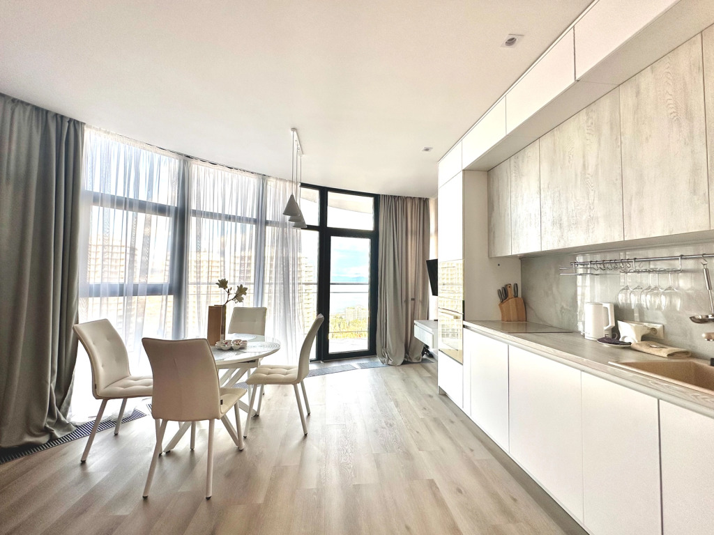 Фотография квартиры Апартаменты LS-Art Endorphin с видом на море 7 этаж