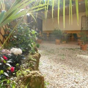 Фотографии мини отеля 
            B&B Five