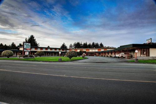 Фотографии мотеля 
            Curly Redwood Lodge