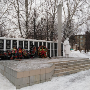 Фотография памятника Памятник-обелиск Землякам-шумерлинцам, погибшим в годы ВОВ