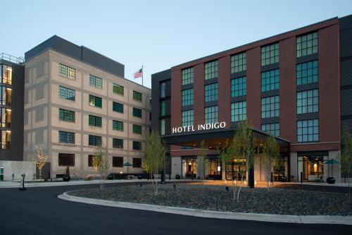 Фотография гостиницы Hotel Indigo - Madison Downtown, an IHG Hotel