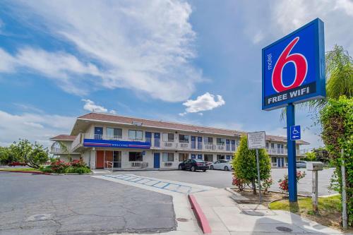 Фотография гостиницы Motel 6-Bakersfield, CA - Airport