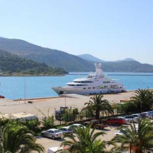 Фотографии апарт отеля
Rouchotas Apartments