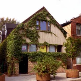 Фотографии мини отеля
Ray's Bucktown Bed and Breakfast