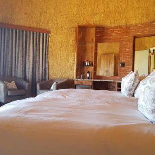 Фотография гостиницы Desert Hills Lodge