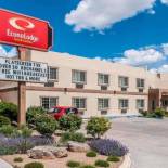 Фотография гостиницы Econo Lodge Inn & Suites Santa Fe
