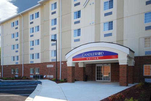 Фотография гостиницы Candlewood Suites Richmond North-Glen Allen, an IHG Hotel