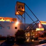 Фотография гостиницы hotelF1 Cholet Rénové