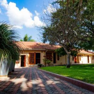 Фотографии мини отеля
Tambati Overnight and Conference Center