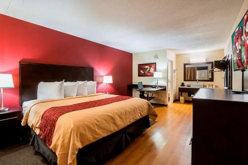 Фотография гостиницы Red Roof Inn PLUS+ Huntsville – Madison