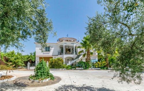 Фотография гостевого дома Amazing home in Iznajar w/ WiFi, Outdoor swimming pool and 4 Bedrooms