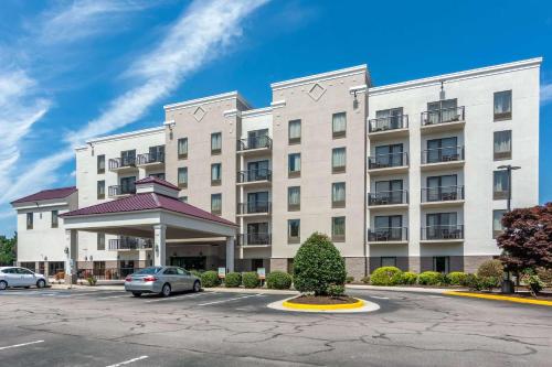 Фотография гостиницы Comfort Suites Southpark