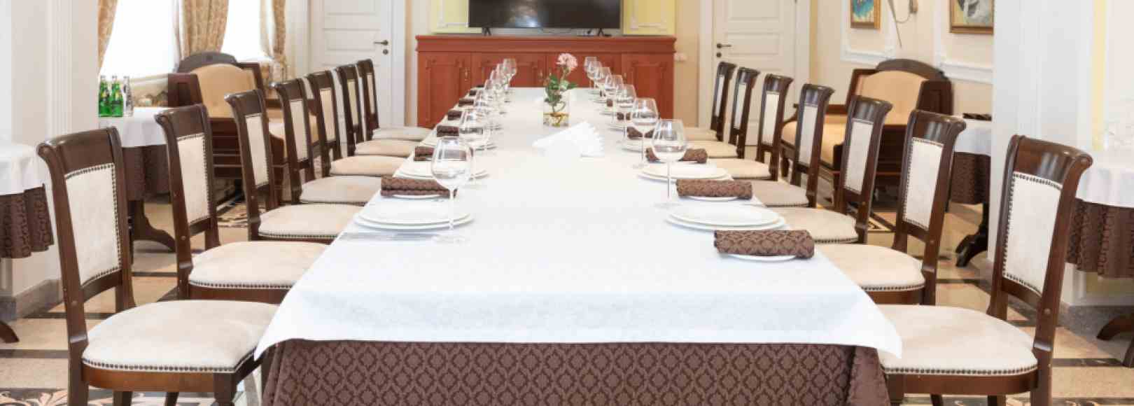 Фотография банкетного зала Ямбург