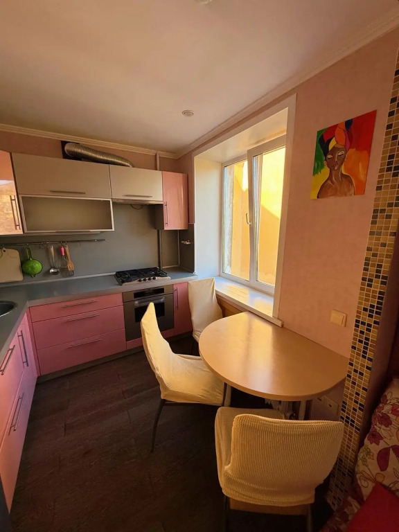 Фотография квартиры Квартира уютная яркая трёхкомнатная на Hабережной