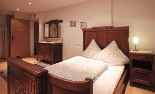 Фотография мини отеля Hotel zum Schwan Weilerswist