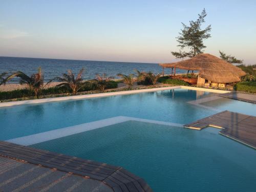 Фотография гостиницы Villa Louise Hue Beach Boutique Hotel