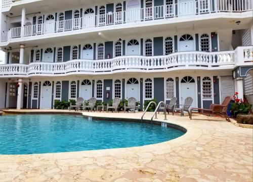 Фотография гостиницы The Village Inn