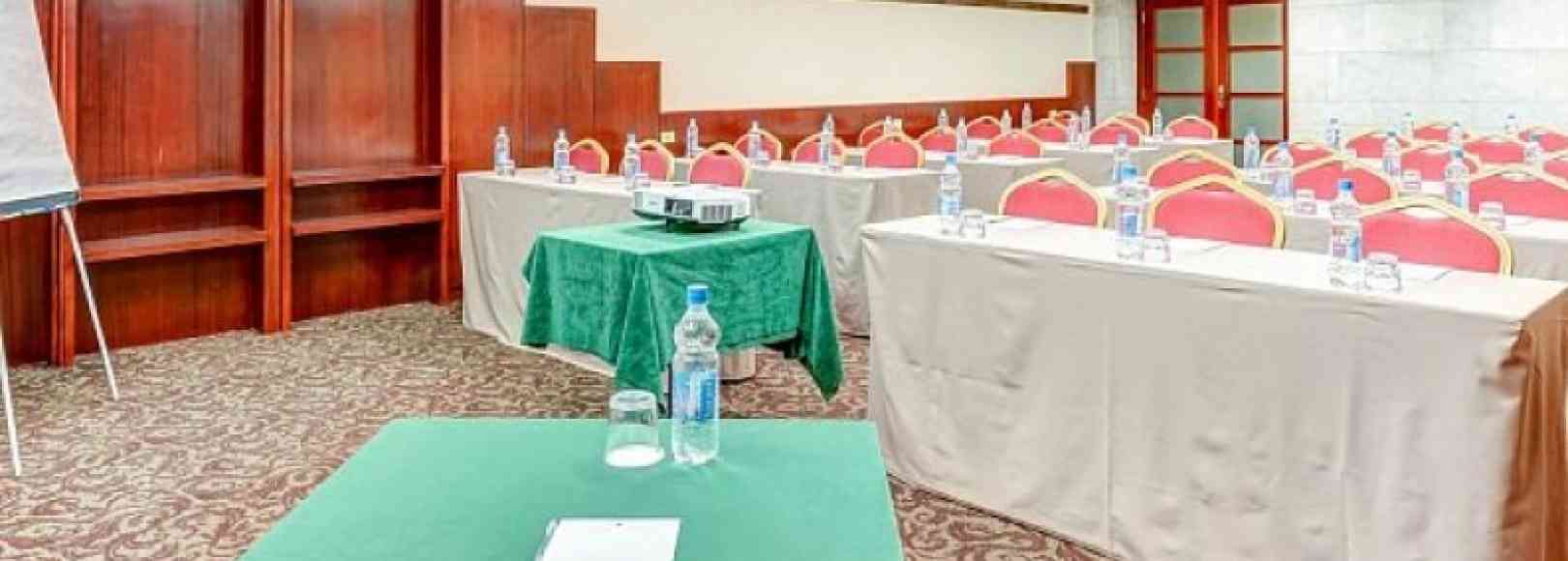 Фотография конференц-зала Толмачево