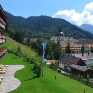 Фотографии гостиницы
Hotel Blaue Gams ***S